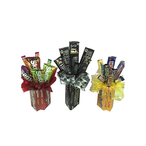 Candy-bouquet-sits-in-candy-made-container