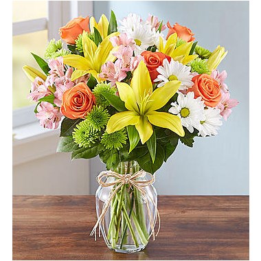 fields-of-europe-flower-bouquet-in-clear-vase