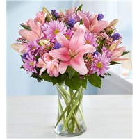 beautiful-pink-mixed-flower-bouquet-with-clear-vase